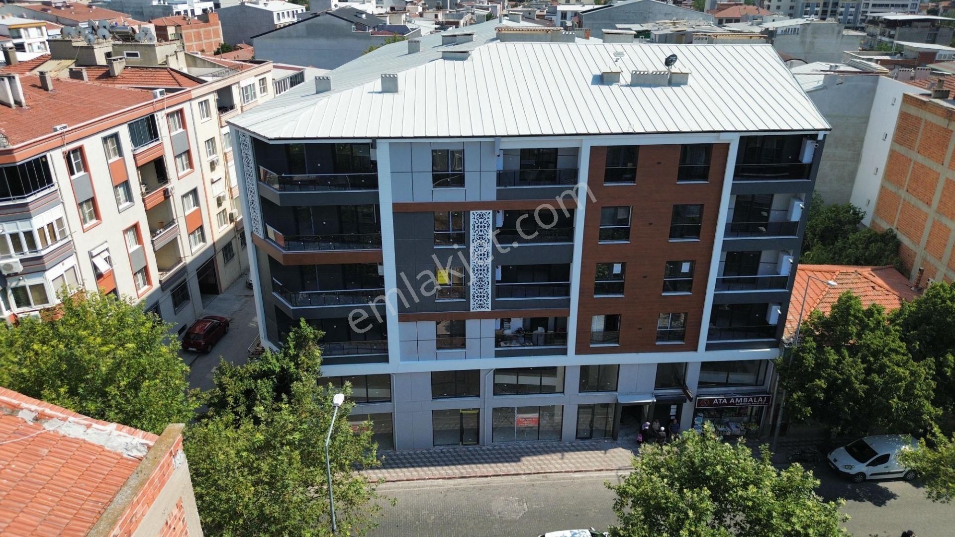 Atatürk Mahallesinde 3+1 Lüks Daire - Görsel 2