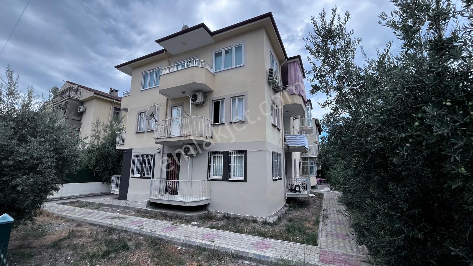 Stop’tan Tuzla Denize 350m.3+1 Bakımlı İkinci Kat 6.750