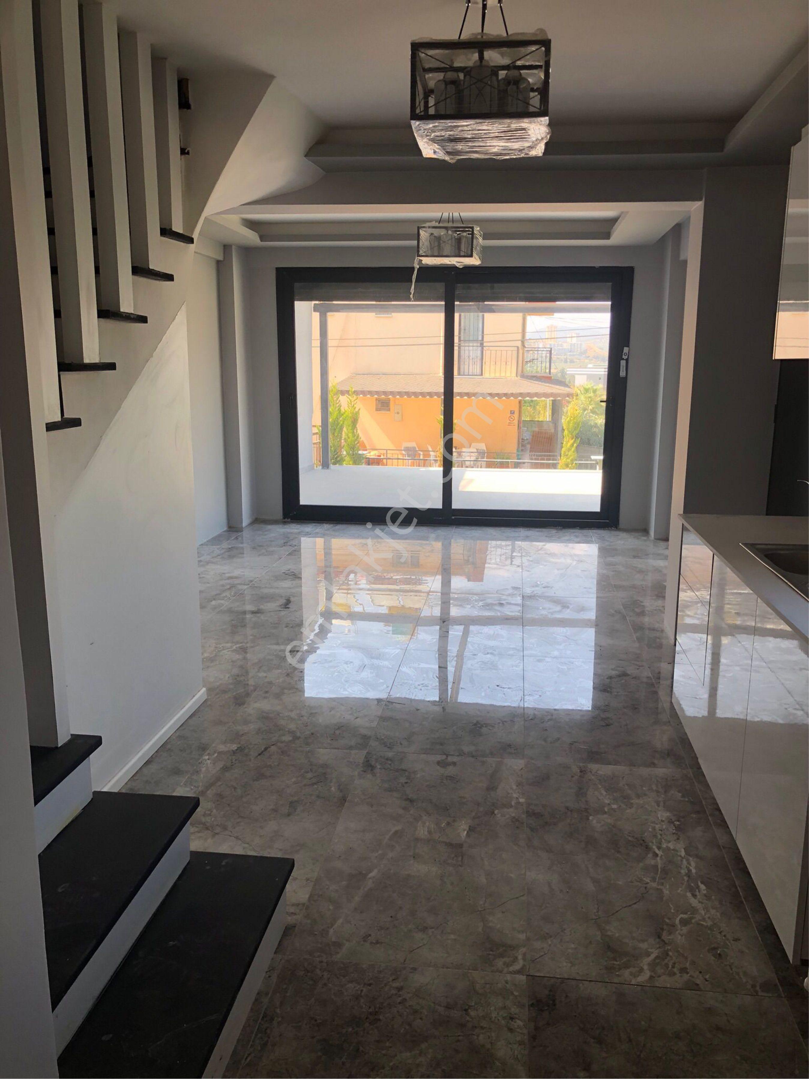 Kuşadası Karaova Mevkinde 2+1 Sıfır Satılık Villa - Görsel 3