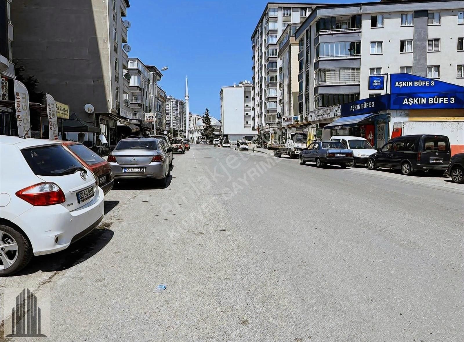İlkadım Gazi Sosyal Tesislerinin Altında Caddeye Cephe Satılık - Görsel 9