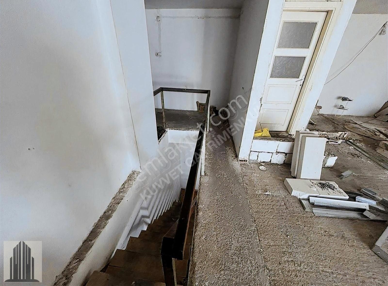 İlkadım Gazi Sosyal Tesislerinin Altında Caddeye Cephe Satılık - Görsel 6