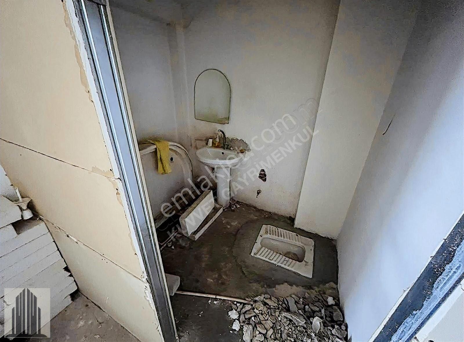 İlkadım Gazi Sosyal Tesislerinin Altında Caddeye Cephe Satılık - Görsel 8
