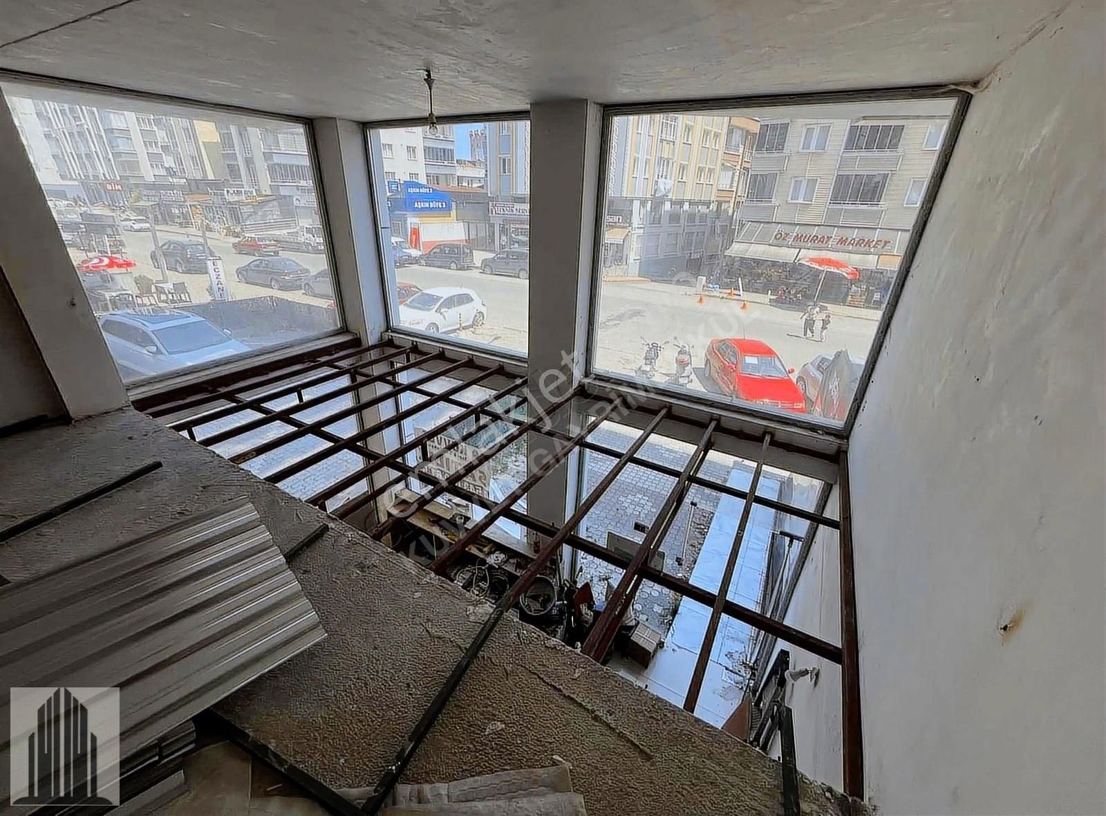 İlkadım Gazi Sosyal Tesislerinin Altında Caddeye Cephe Satılık - Görsel 7
