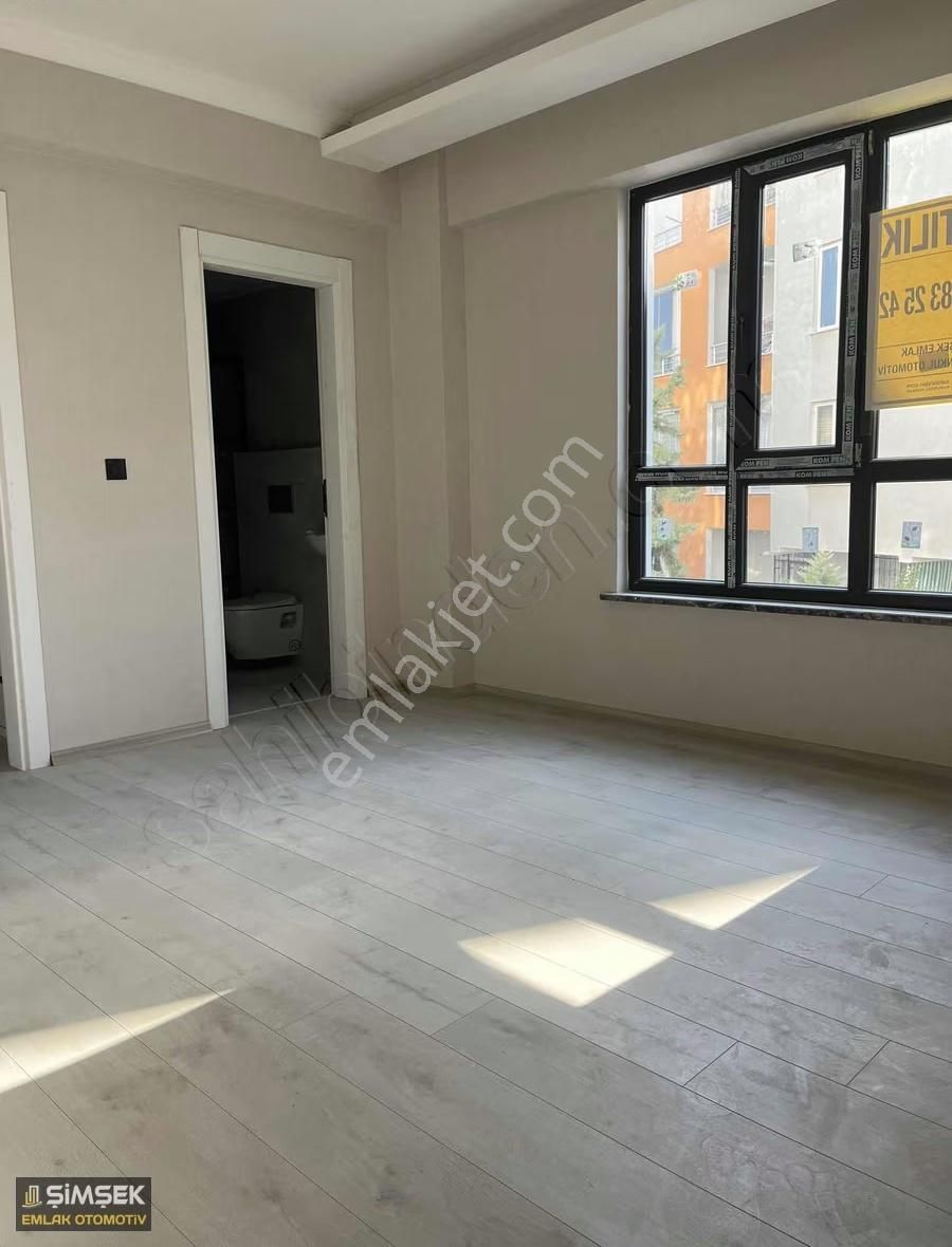 Altı Yol Civarı Uluırmak Mezarlığı Karşısı 4+1 Lüks Daire - Görsel 11