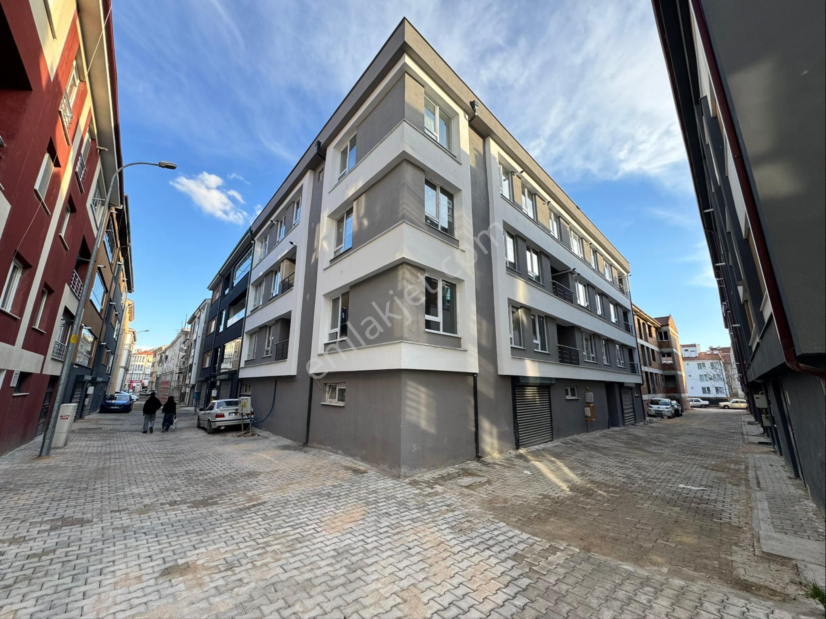 Pera'dan Sütlüce Mah. Sıfır, Dublex, Yerden Isıtmalı 4+1 Daire