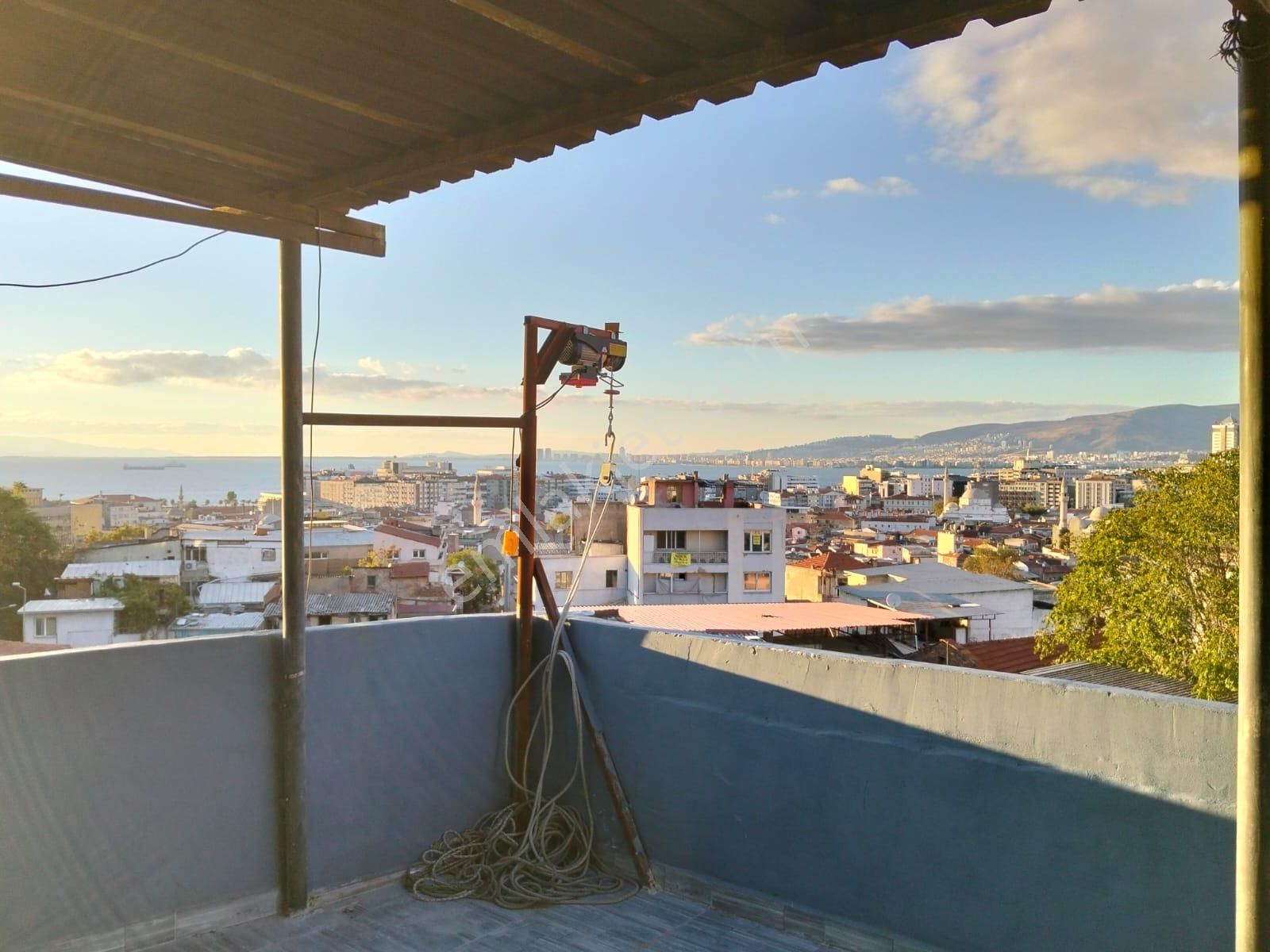 3 Katlı Teraslı Caddeye Yakın Satılık Müstakil Köşe Bina - Görsel 12