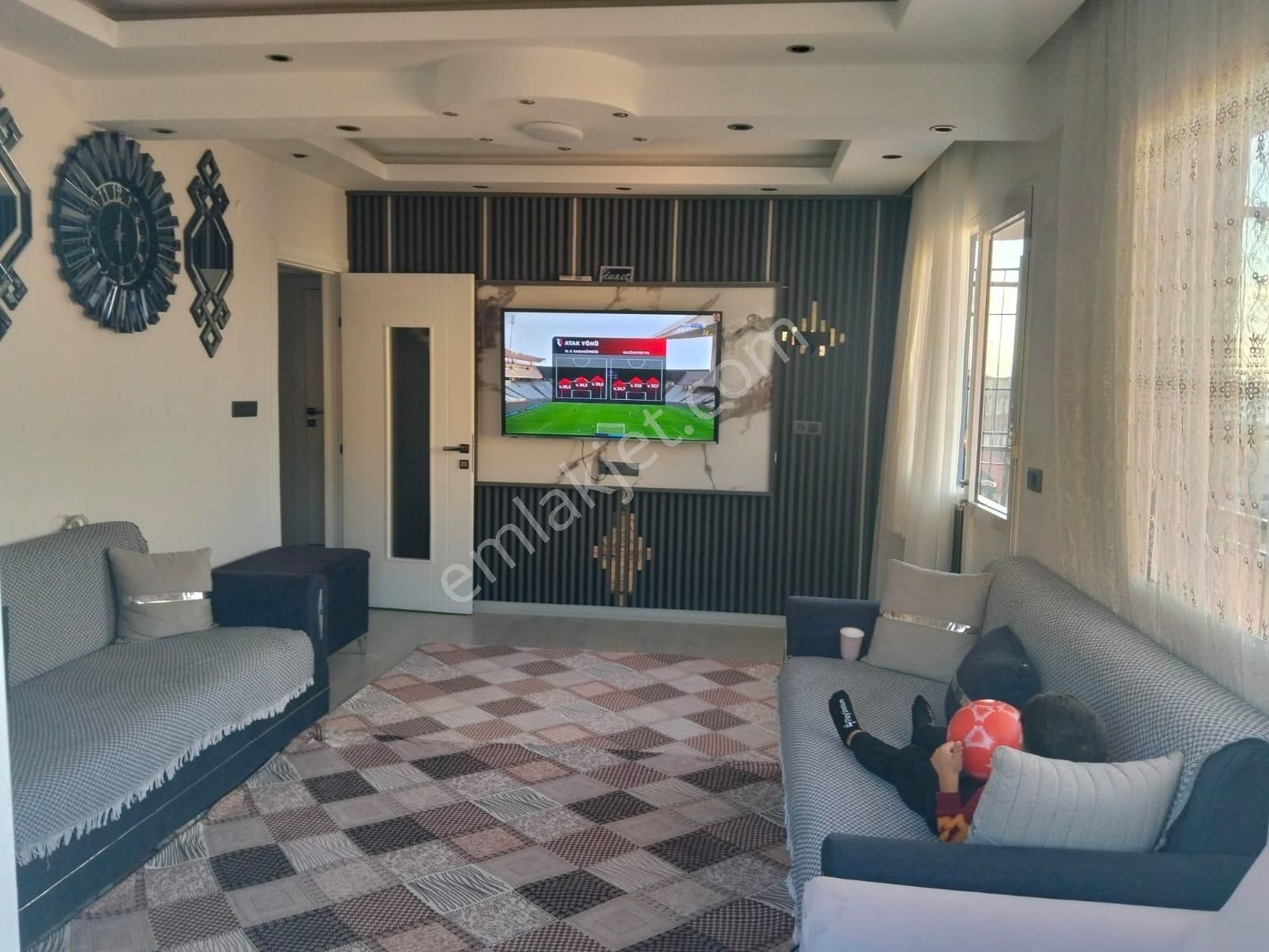 3 Katlı Teraslı Caddeye Yakın Satılık Müstakil Köşe Bina - Görsel 8