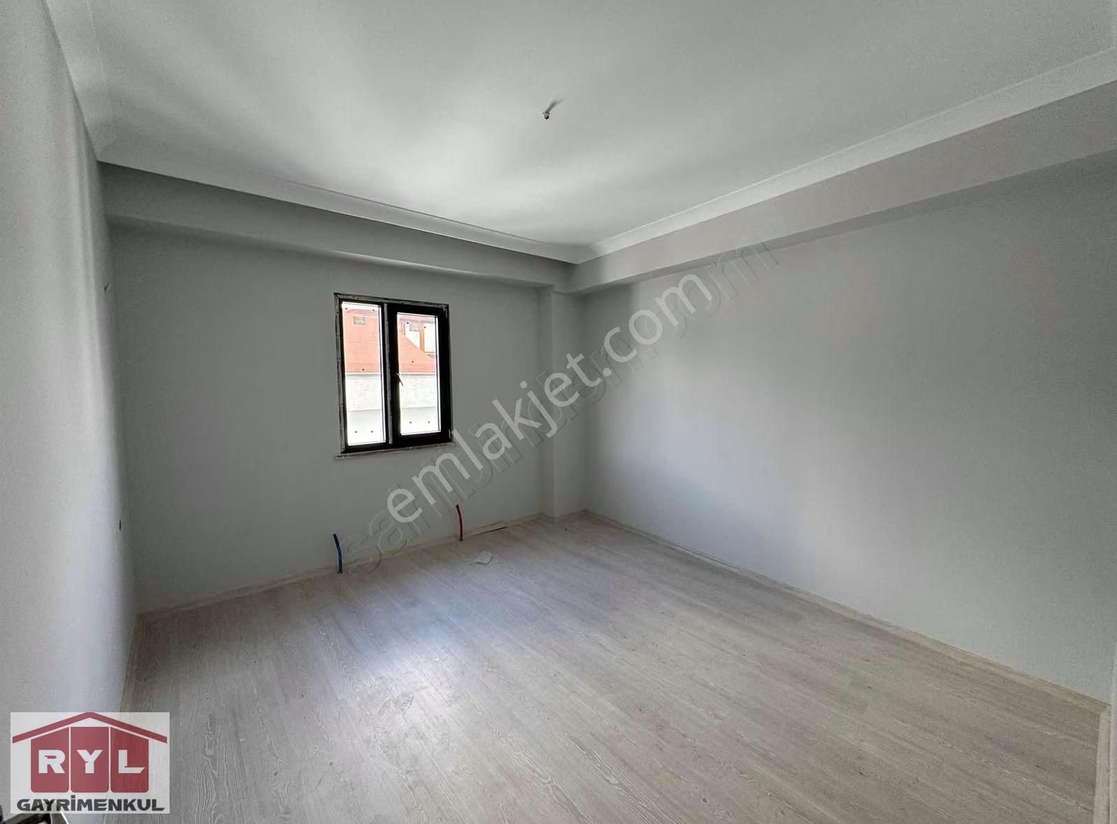 Sancaktepe Veysel Karani Mah Geniş Satılık Boş 5+1 Üst Dubleks - Görsel 2