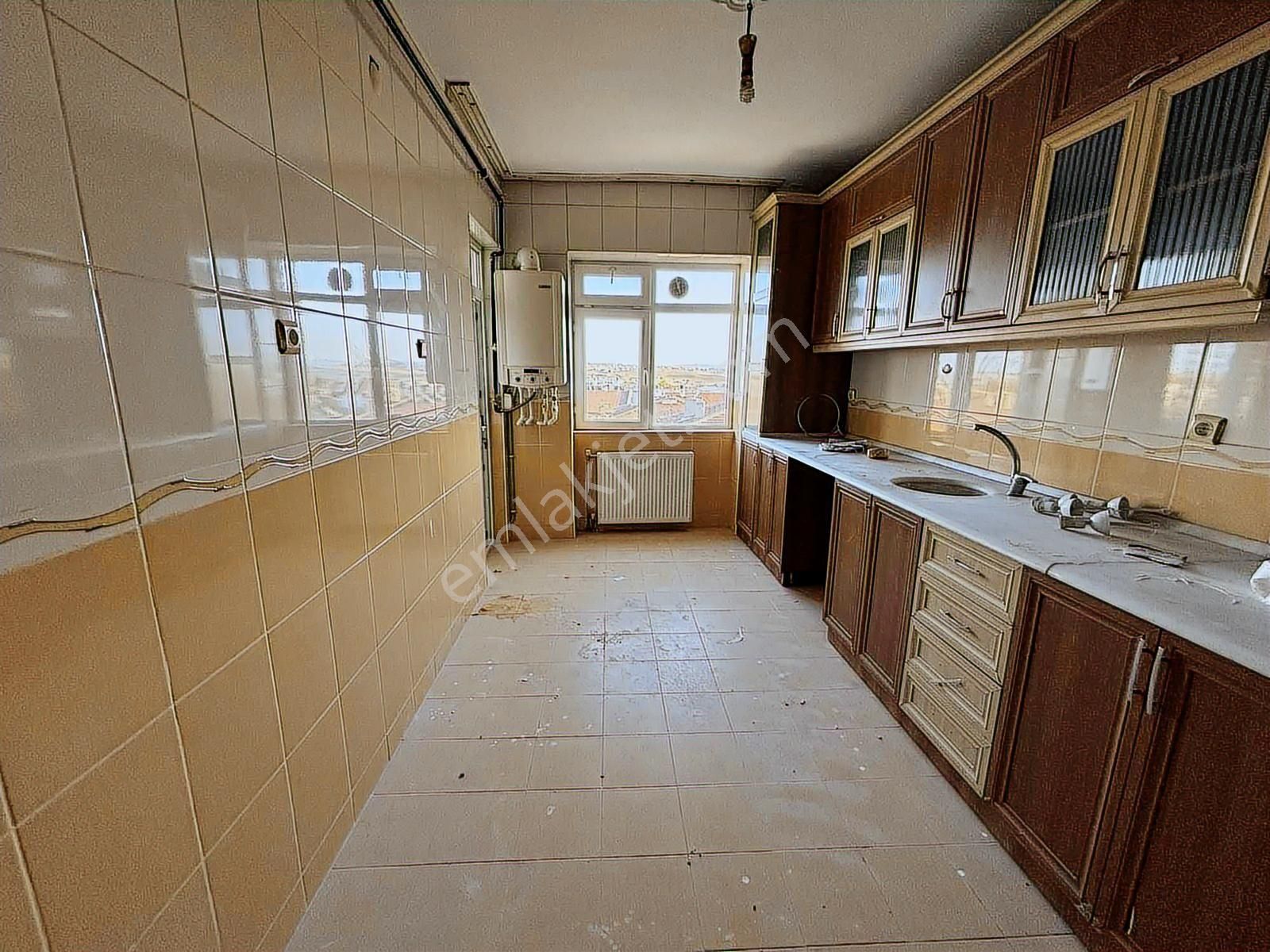 Şehitlik Mahallesi 5+1 Kiralık Dubleks - Görsel 2