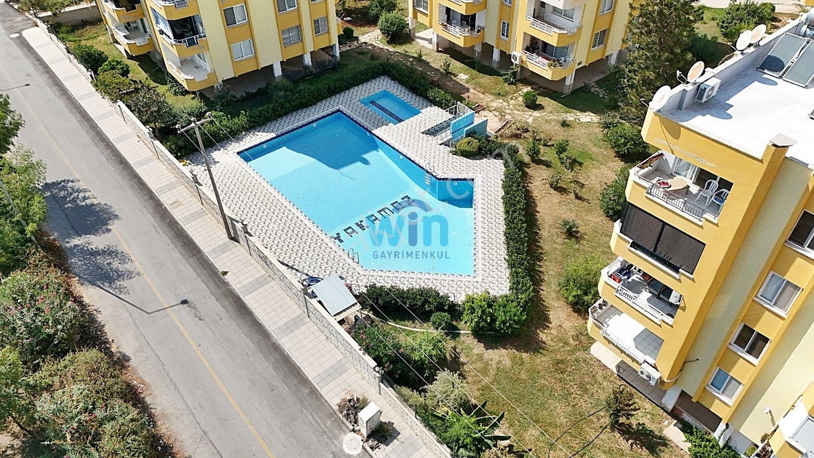 Win'den Çeşmeli'de Denize Yakın Mesafede Satılık Site İçi 3+1 - Görsel 24