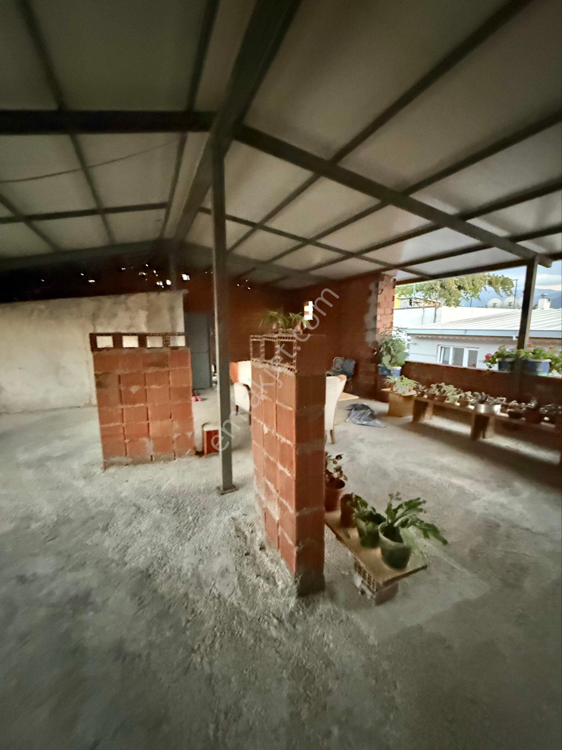 Vb Gayrimenkul Bağlarbaşın'da Satılık 3 Katlı Müstakil Bina - Görsel 28