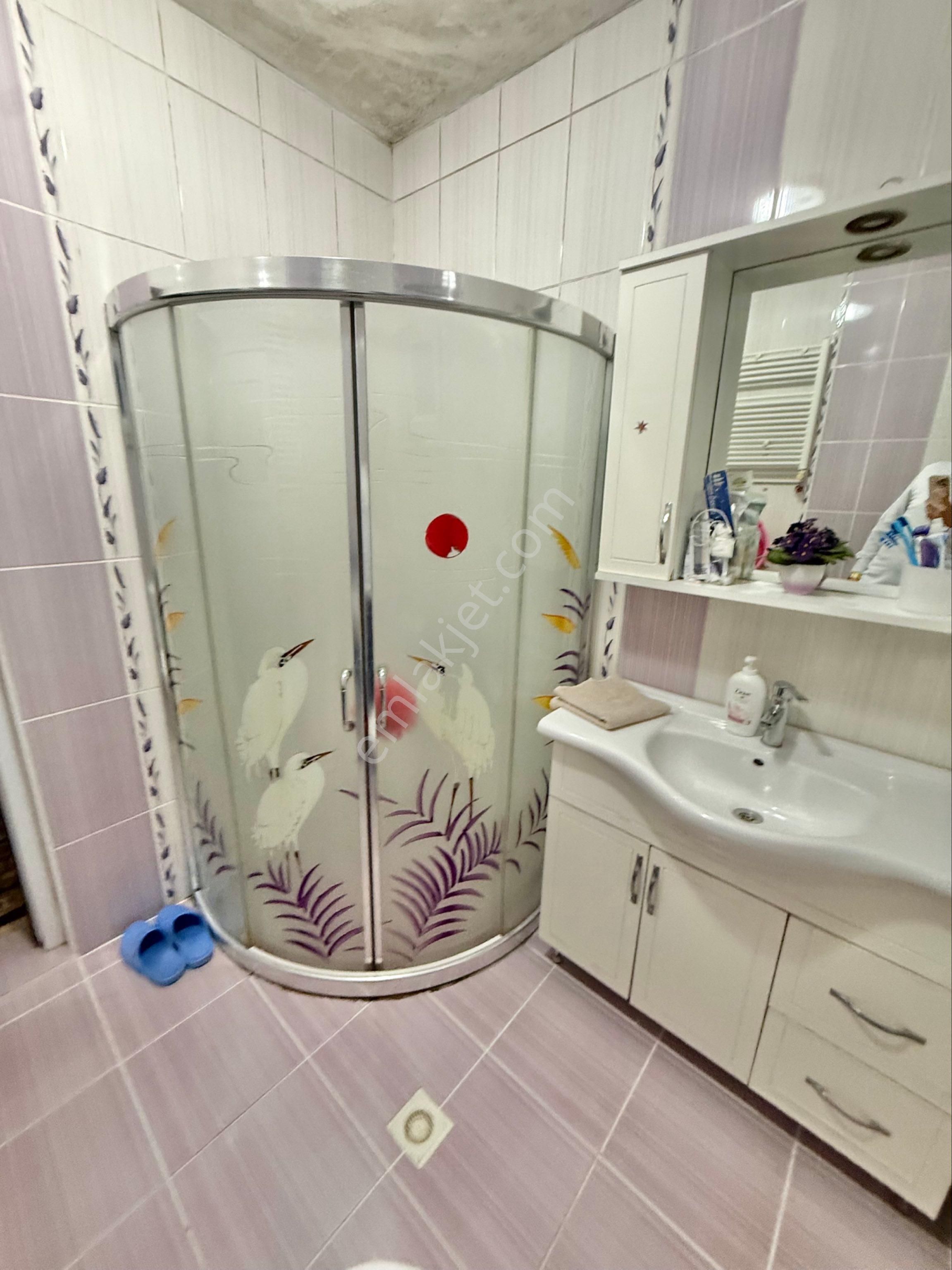 Vb Gayrimenkul Bağlarbaşın'da Satılık 3 Katlı Müstakil Bina - Görsel 11