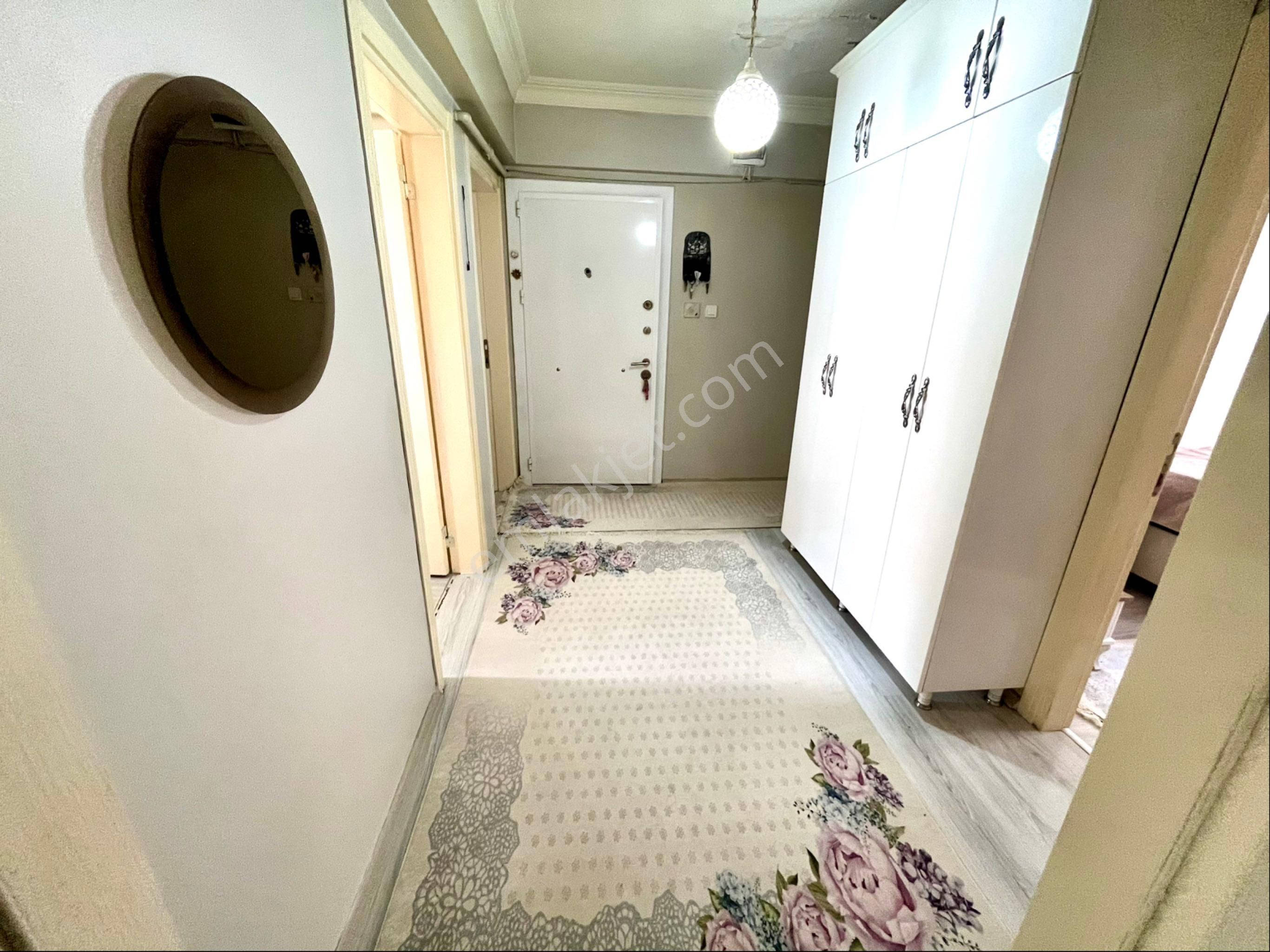 Bağcılar Barbaros Mahallesinde Satılık Dubleks 5+1 180m2 - Görsel 6