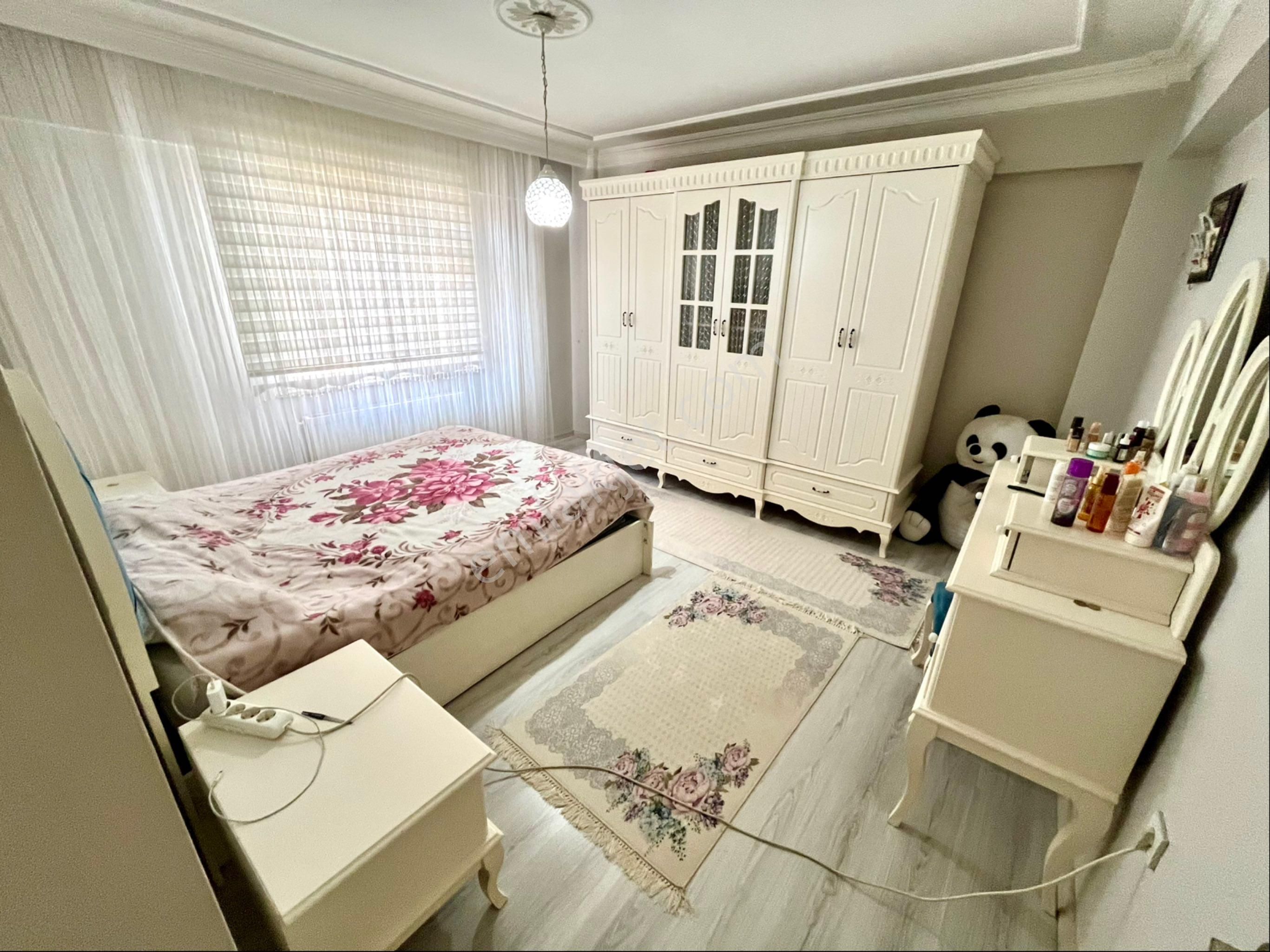 Bağcılar Barbaros Mahallesinde Satılık Dubleks 5+1 180m2 - Görsel 14