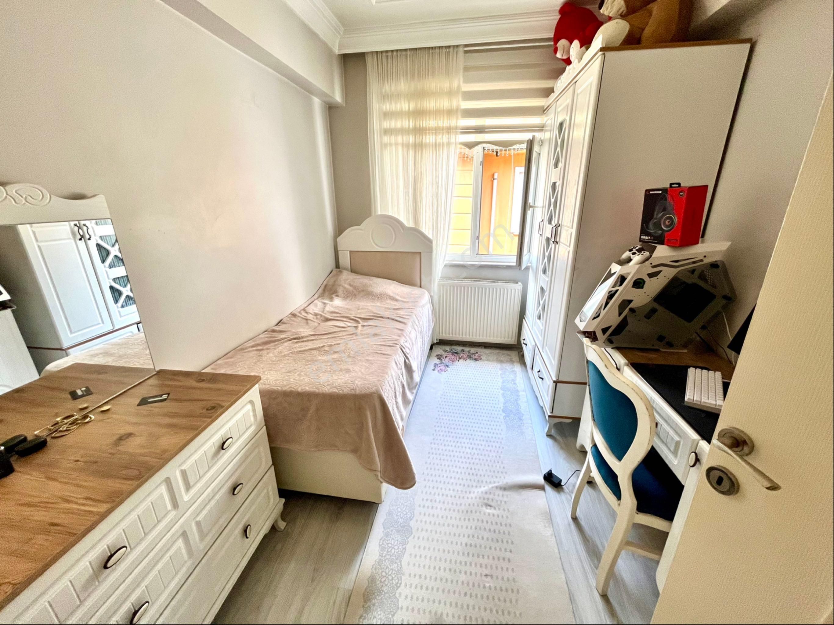 Bağcılar Barbaros Mahallesinde Satılık Dubleks 5+1 180m2 - Görsel 16