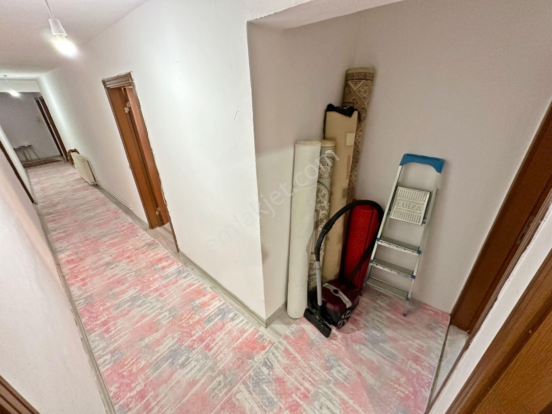 Etlik Anadolu Lisesi Yakını Esertepe'de 3,5+1 Kilerli Satılık Daire 1.katta Bağımsız Salon - Görsel 8