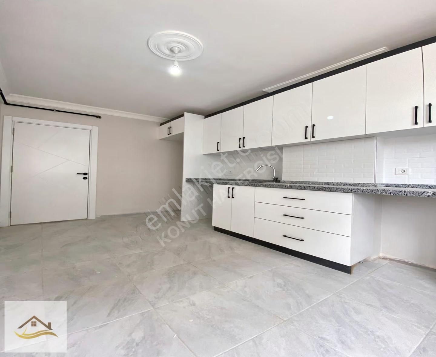 Konut Habercisin'den Cadde Üzerin'de Açık Otoparklı Ferah 2+1 - Görsel 21