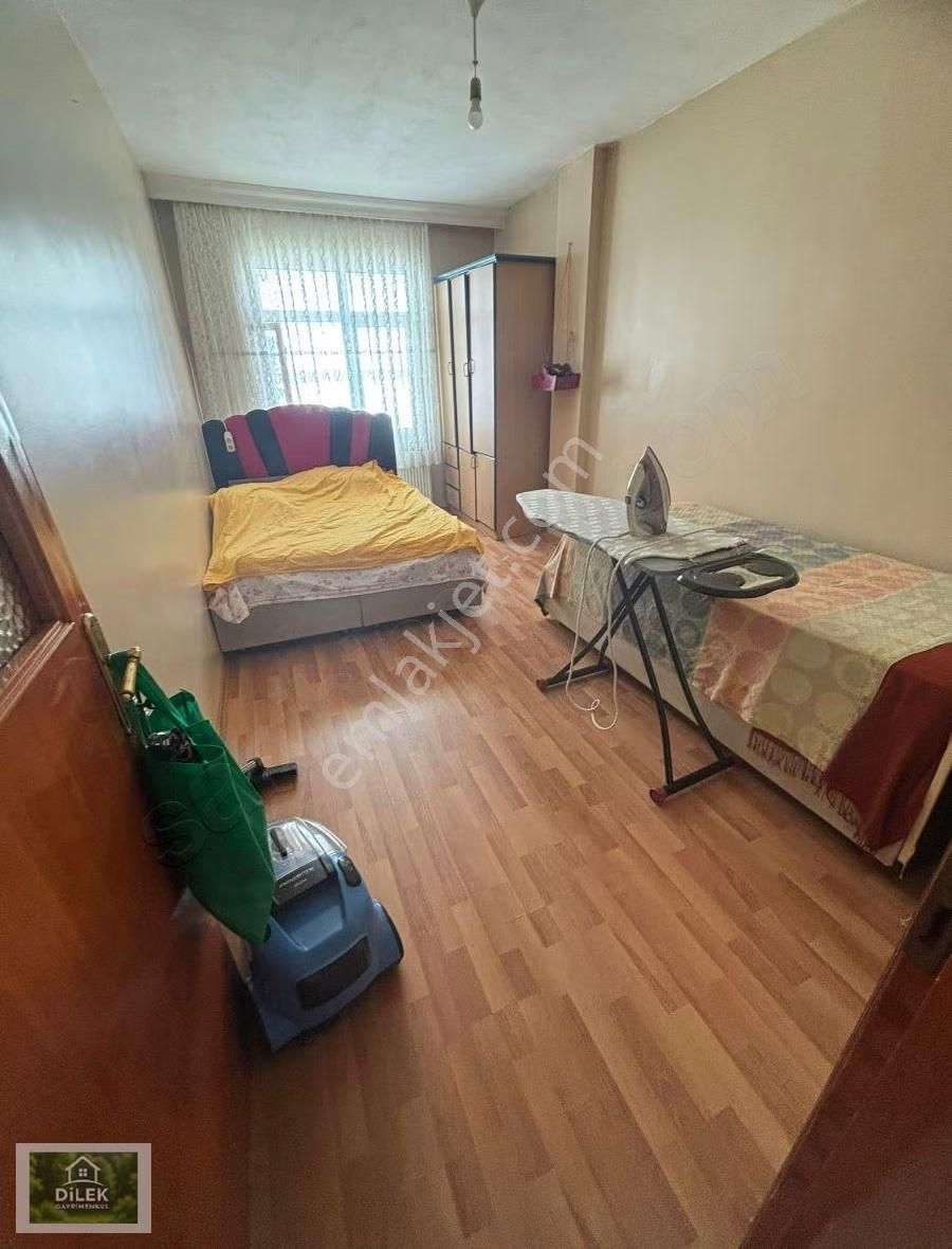 Hakan Cad Üzerınde Kiralik Daire Balkonlu 5 Cı Kat - Görsel 2