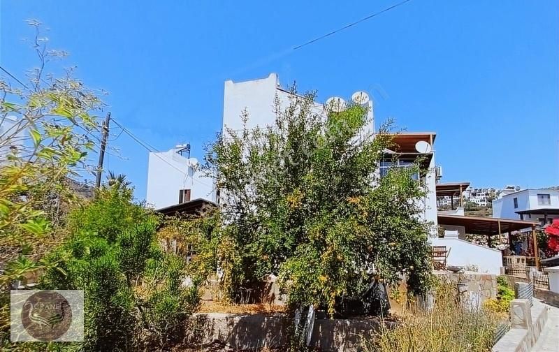 Yahşi Site İçinde Plajı Olan Bahçeli Villa - Görsel 9