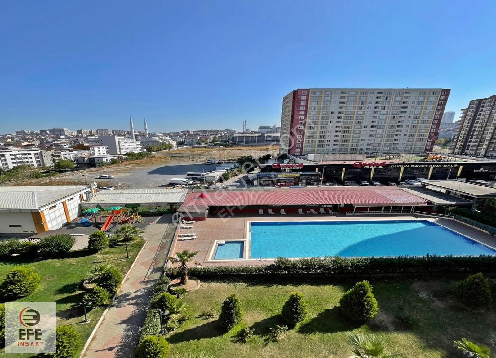 Efe'den Metrobüse 5dk Aile Sitesinde 2+1 Masrafsız Daire