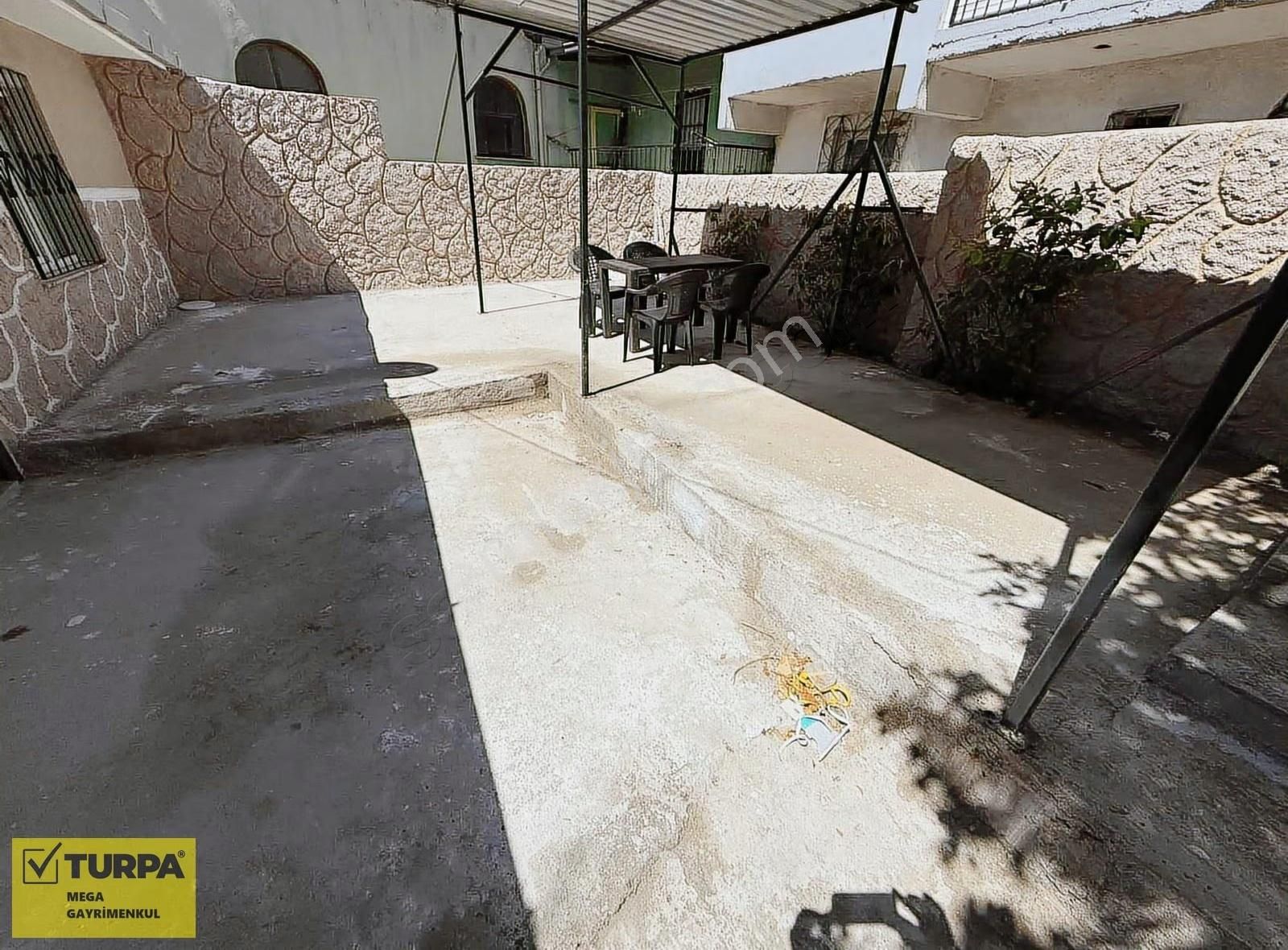 Bayraklı Yamanlar Mahallesinde Eşyalı Kiralık Mustakil 2+1 Daire - Görsel 19