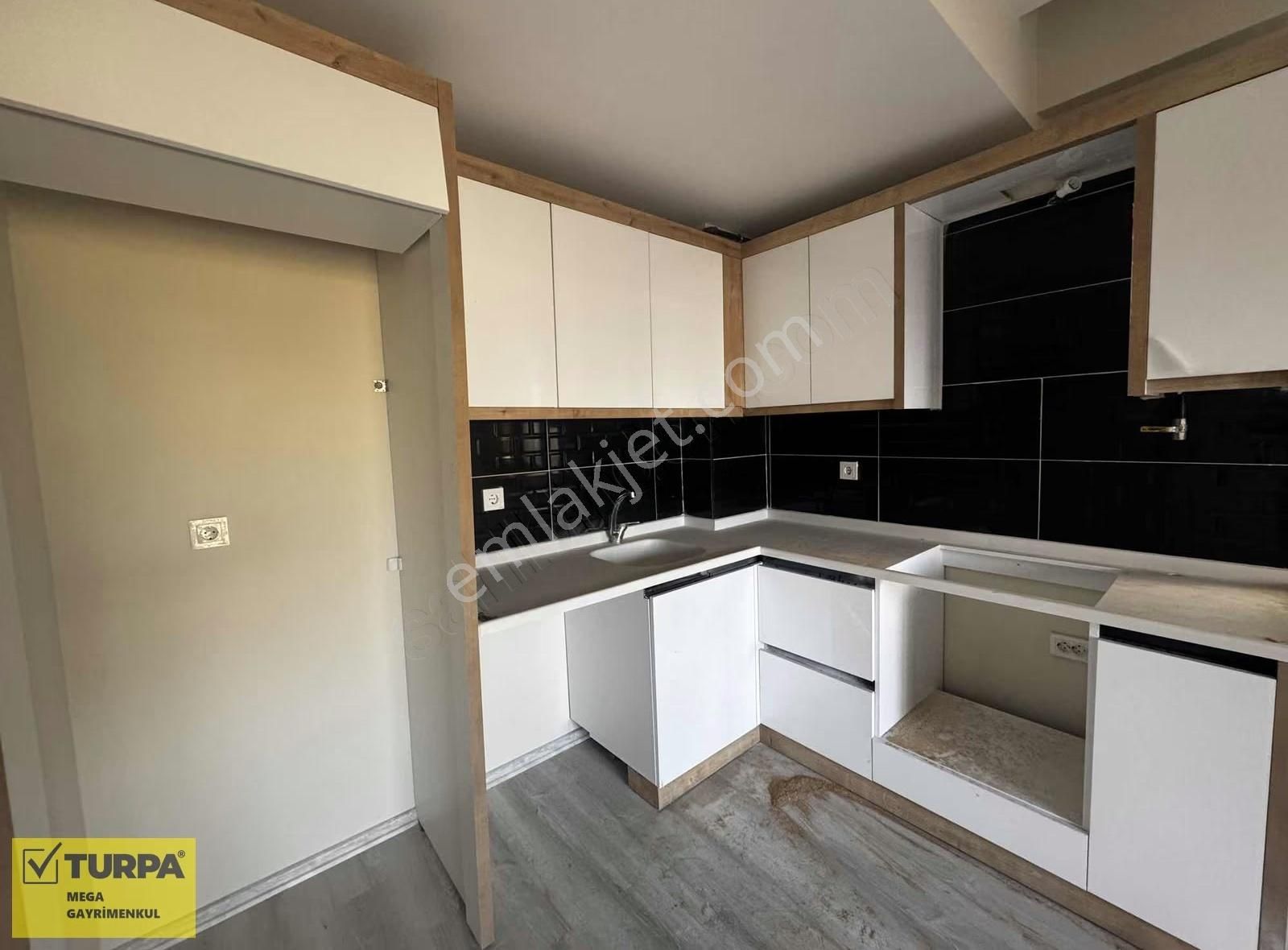 Turpa Dan Seyrek Te Üniversite Yakını Satılık Sıfır 2+1 Daire - Görsel 8