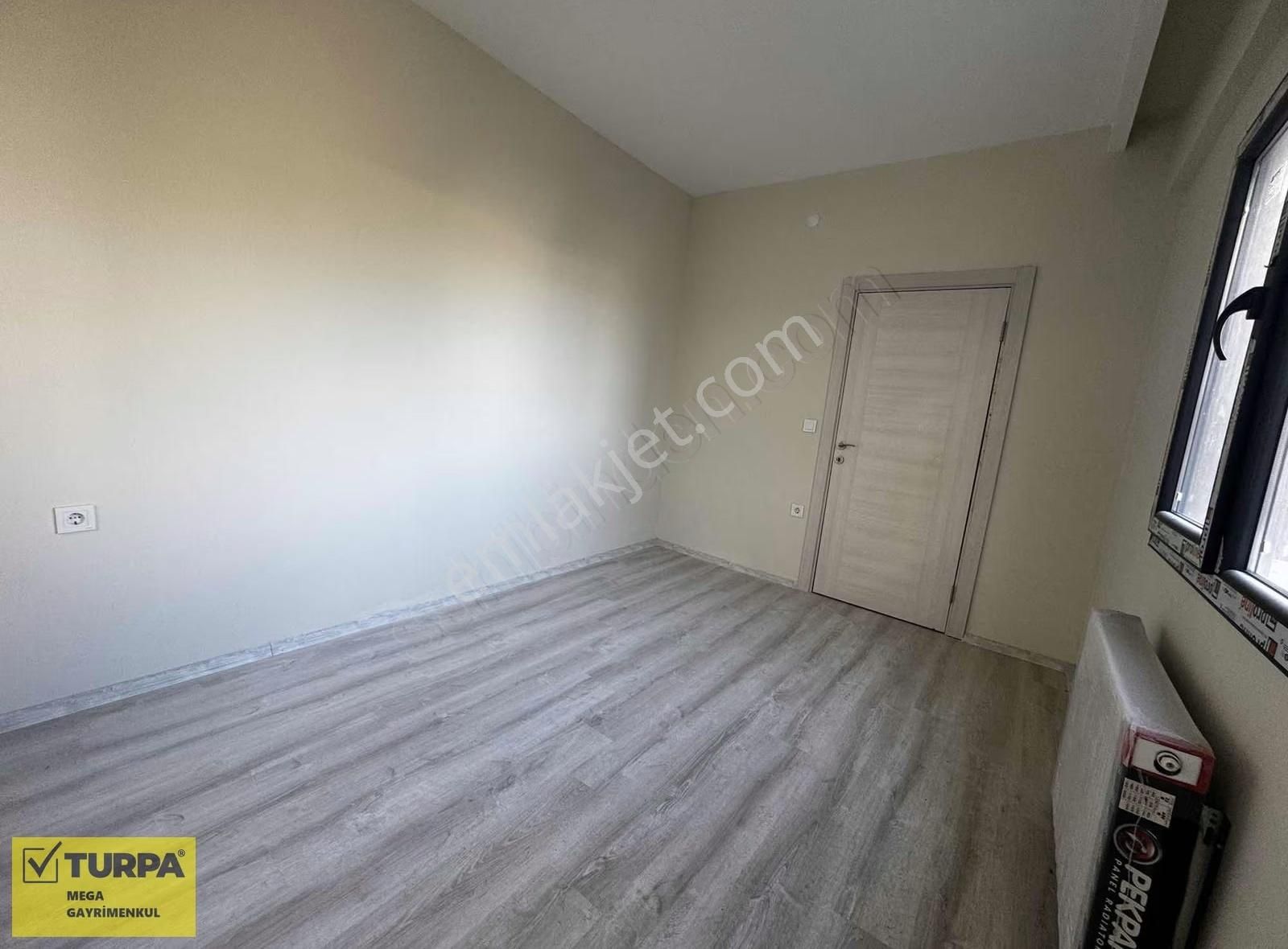 Turpa Dan Seyrek Te Üniversite Yakını Satılık Sıfır 2+1 Daire - Görsel 10