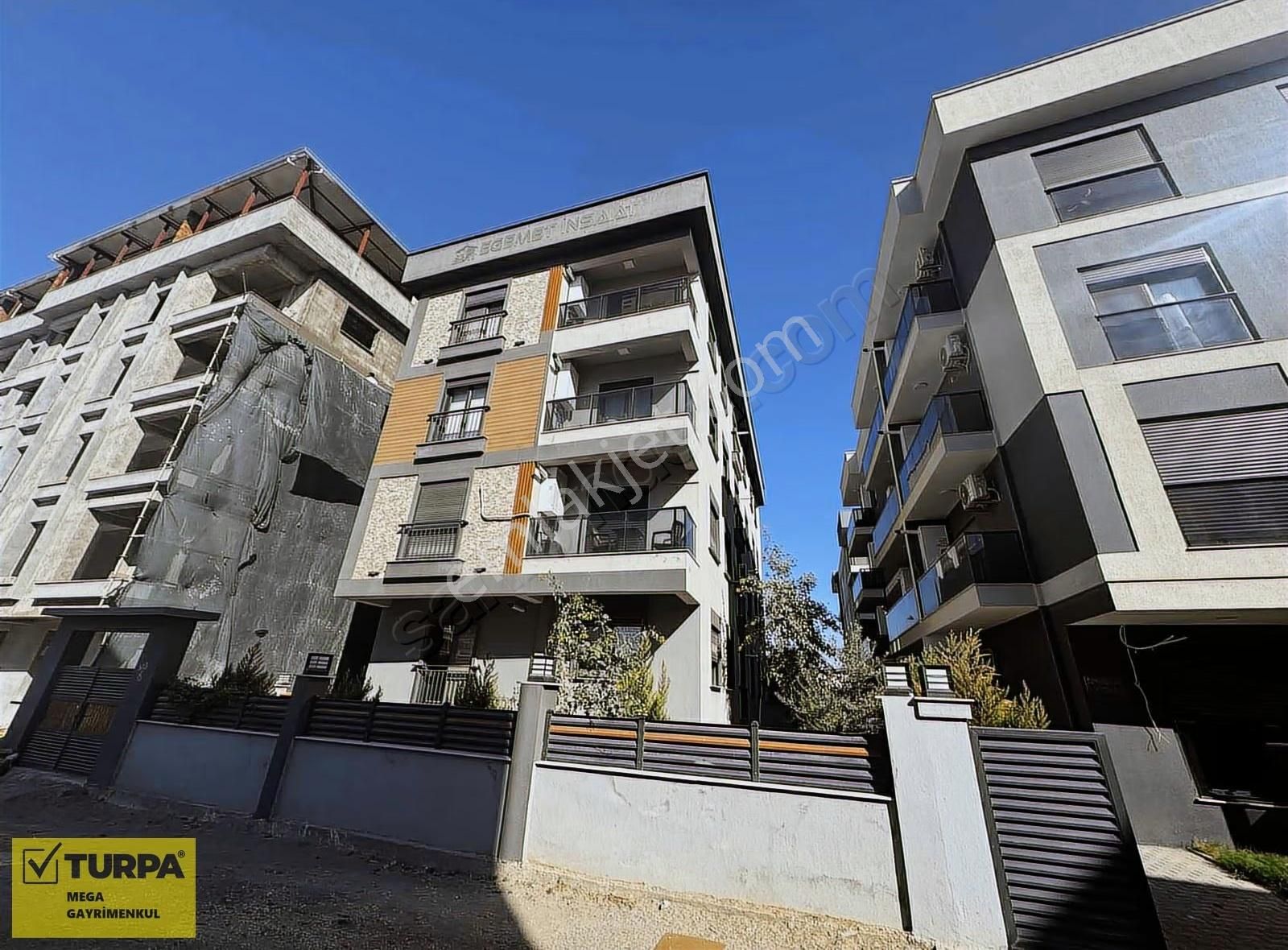 Turpa Dan Seyrek Te Üniversite Yakını Satılık Sıfır 2+1 Daire - Görsel 23