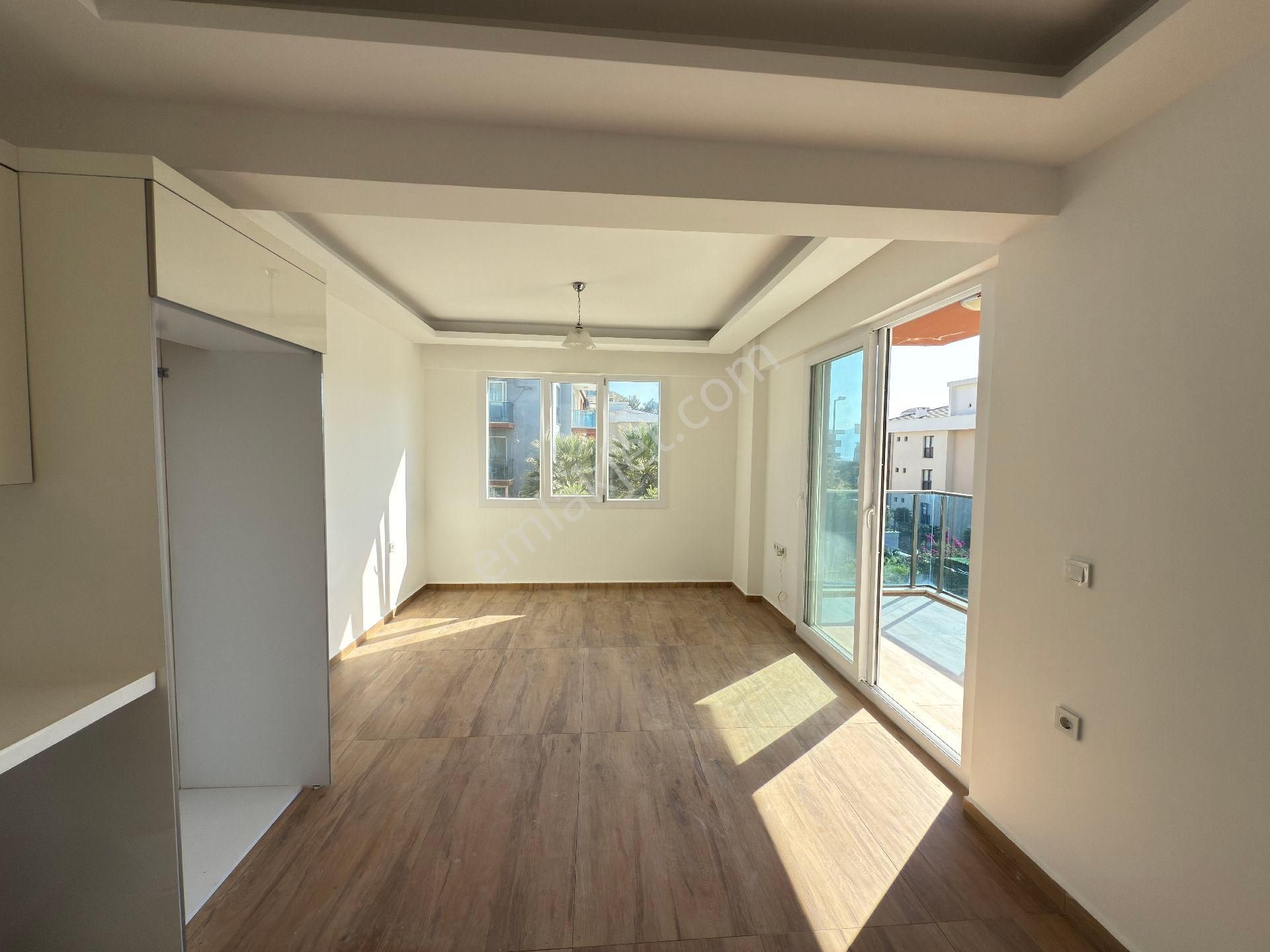 Eşin Gold'ta Her İki Balkonu Da Köşe Cephede,önü Açık, Ferah,3+1 - Görsel 6