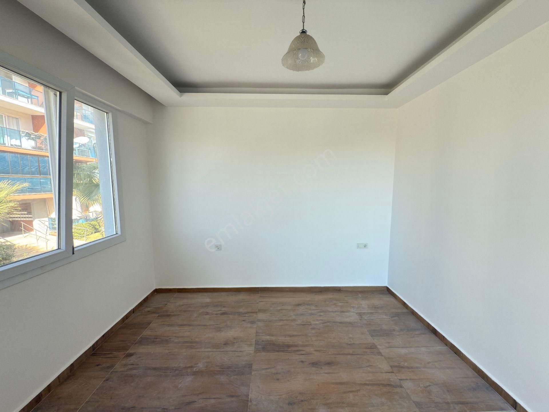 Eşin Gold'ta Her İki Balkonu Da Köşe Cephede,önü Açık, Ferah,3+1 - Görsel 16