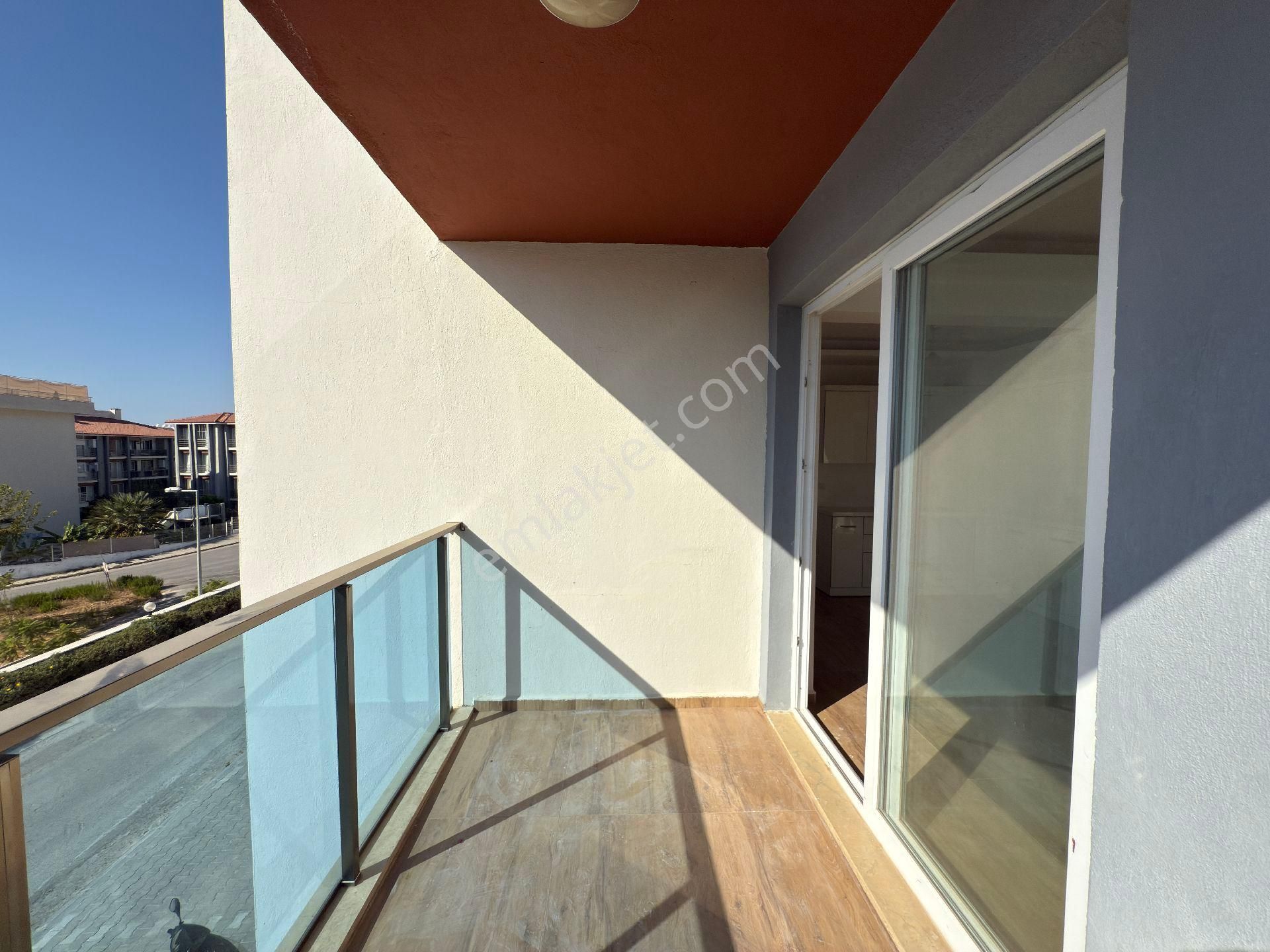 Eşin Gold'ta Her İki Balkonu Da Köşe Cephede,önü Açık, Ferah,3+1 - Görsel 8