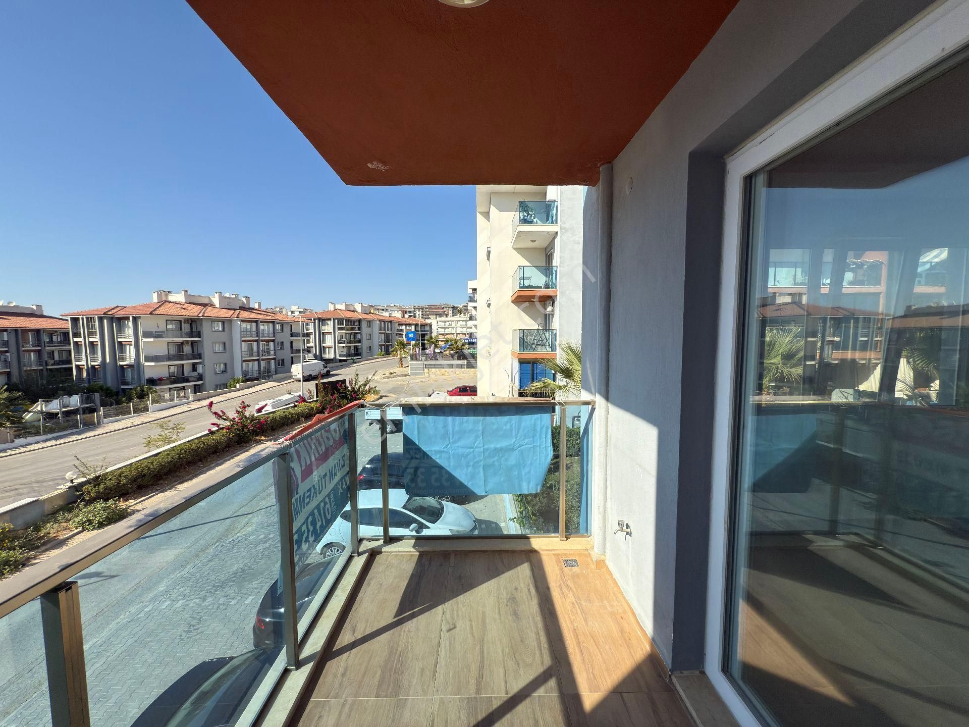 Eşin Gold'ta Her İki Balkonu Da Köşe Cephede,önü Açık, Ferah,3+1 - Görsel 13