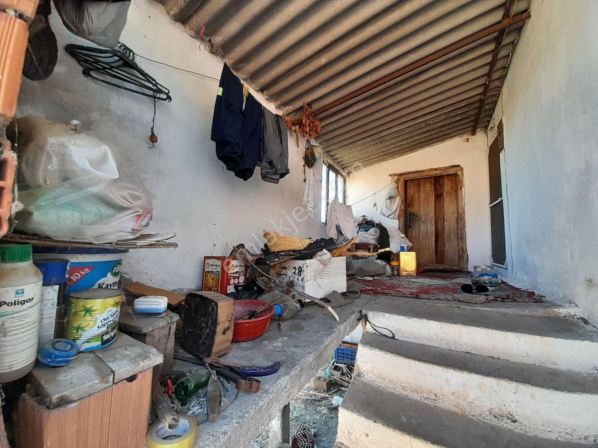 İzmir Bergama Çakırlar Mah. 346 M2 Arsa İçinde Satılık Köy Evi - Görsel 3