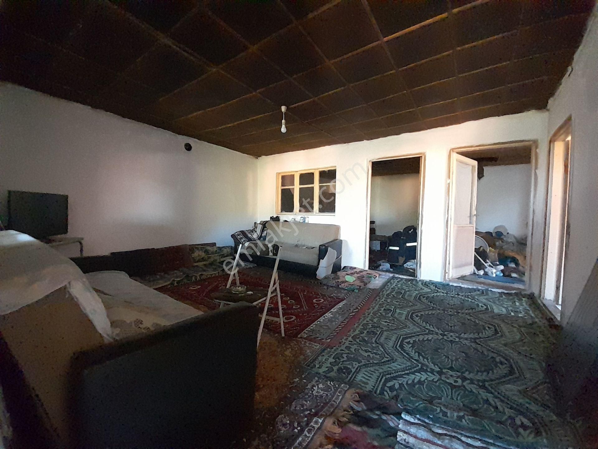 İzmir Bergama Çakırlar Mah. 346 M2 Arsa İçinde Satılık Köy Evi - Görsel 4