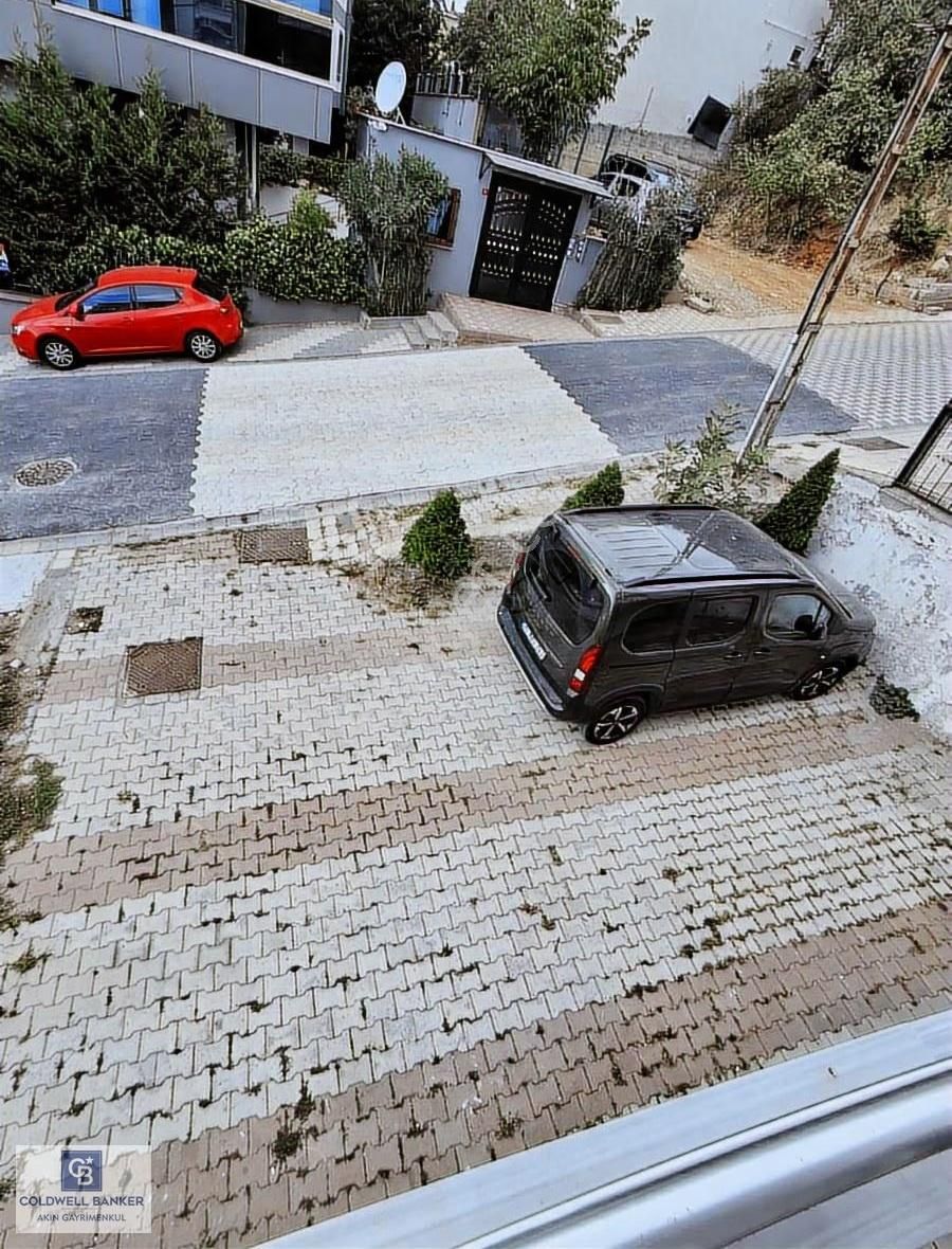 Sancaktepe Safa Mahallesinde Satılık 3+1 Arakat Dubleks Daire