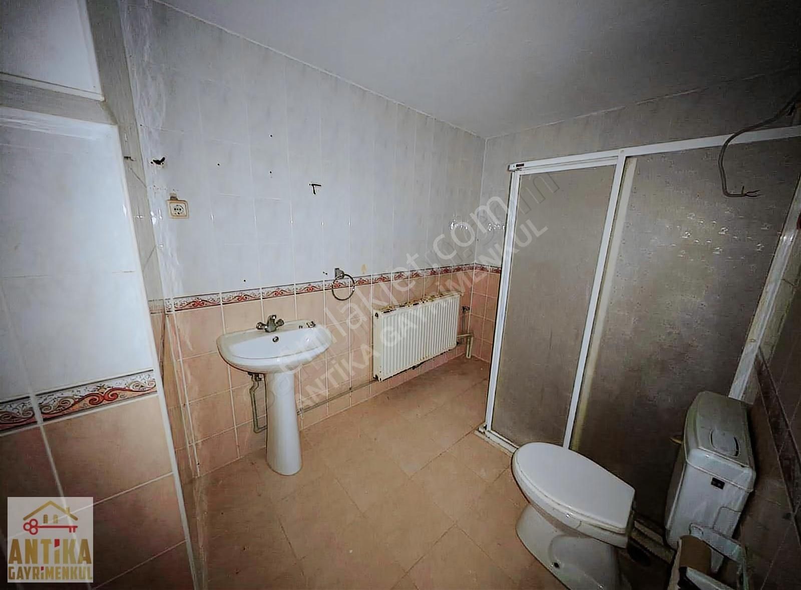 Antika Gayrimenkulden Şehrin Merkezinde Satılık Daire - Görsel 5