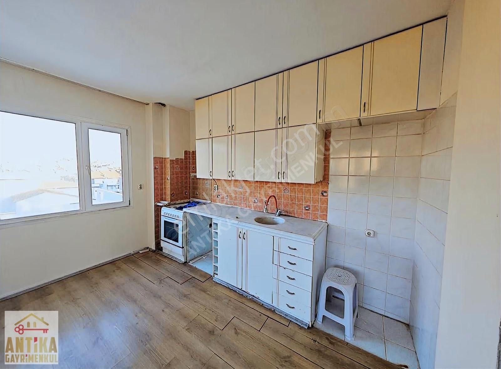 Antika Gayrimenkulden Şehrin Merkezinde Satılık Daire - Görsel 8