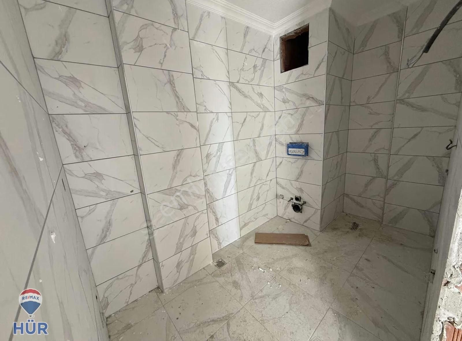 Ömer İnan Remax Hür Arifiye Fatih 3+1 Sıfır Daire - Görsel 2