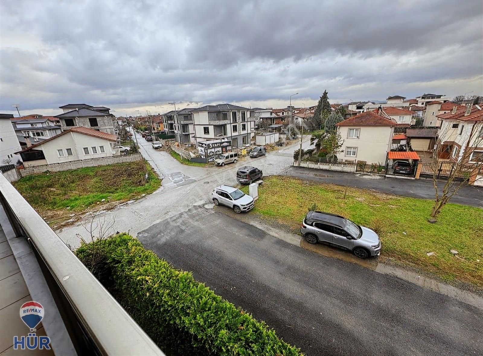 Remax Hür Ayfer Sever'den Serdivan Avm Civarı 3+1 Satılık Daire - Görsel 4