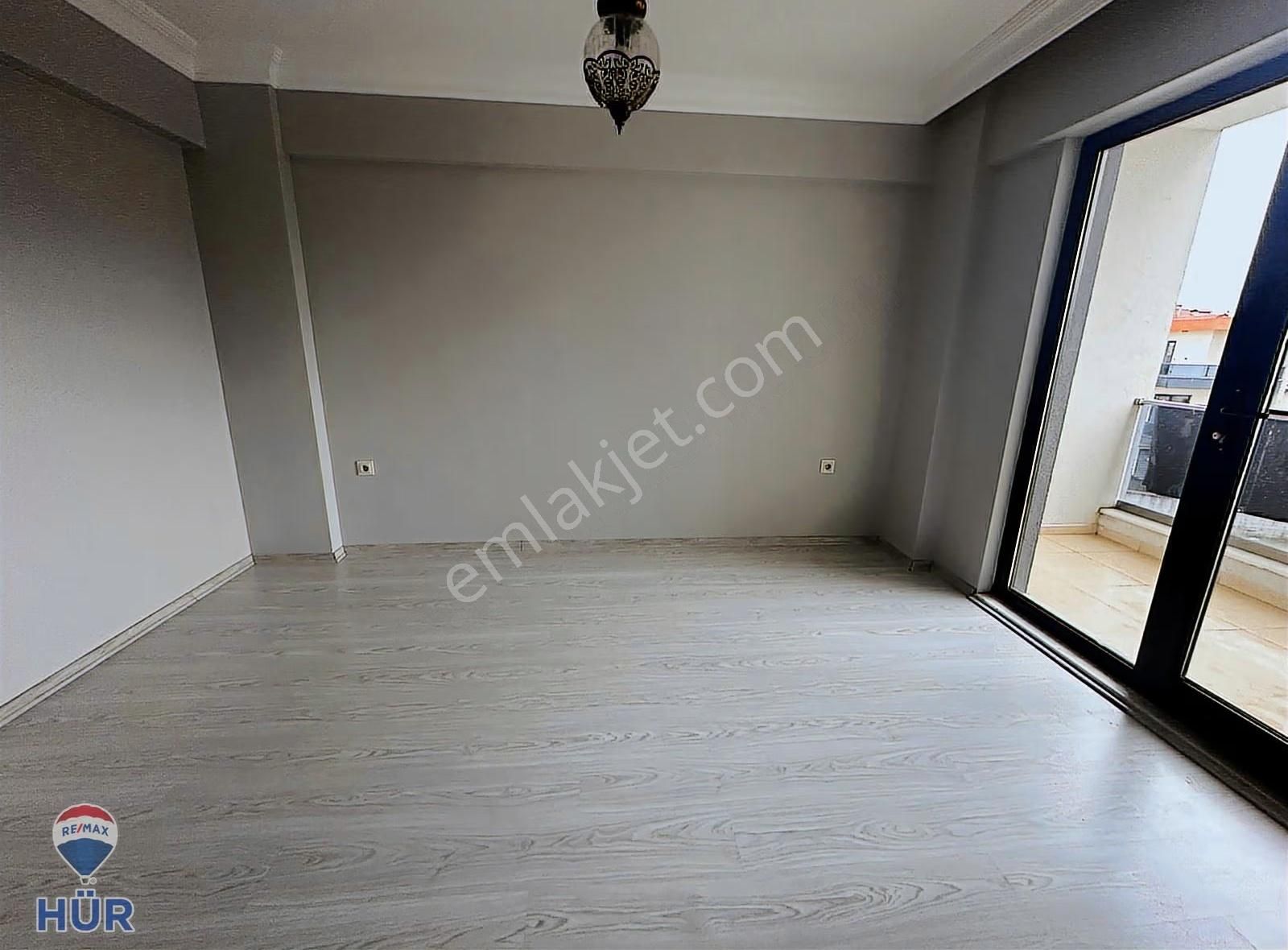 Remax Hür Ayfer Sever'den Serdivan Avm Civarı 3+1 Satılık Daire - Görsel 23