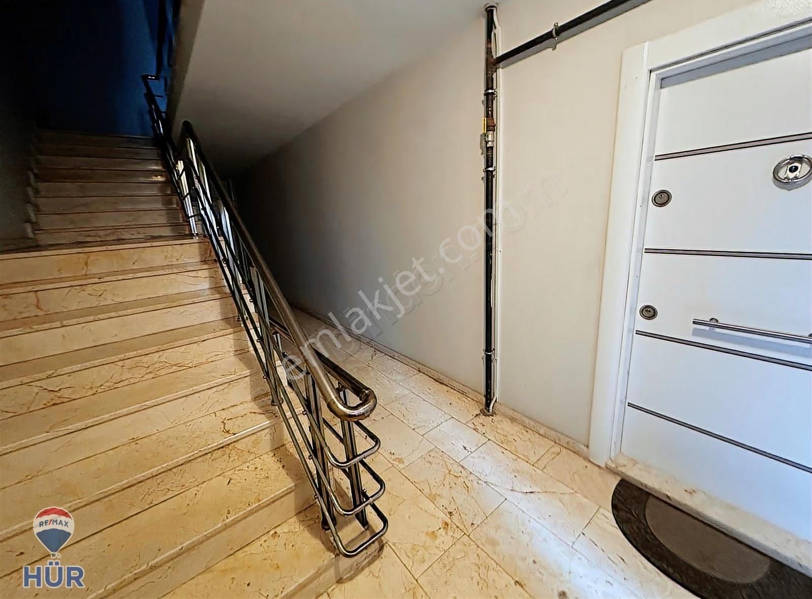 Remax Hür Ayfer Sever'den Serdivan Avm Civarı 3+1 Satılık Daire - Görsel 5