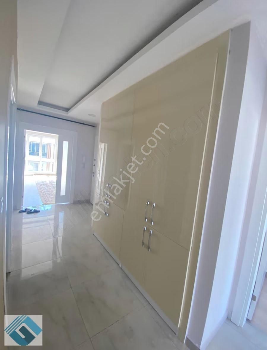 Beylikdüzü Kavaklı'da Şehribeyaz 2'de Konaklarında 135m2 3+1 - Görsel 9