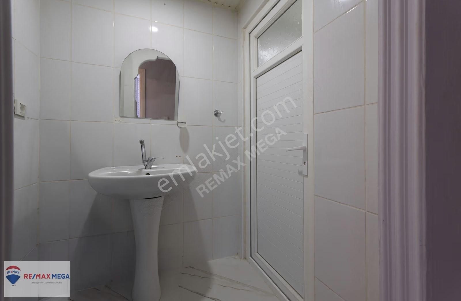 Döşemealtı Çığlıkda 944 M2 Arsa İçinde 6+2 Satılık Müstakil Ev - Görsel 2