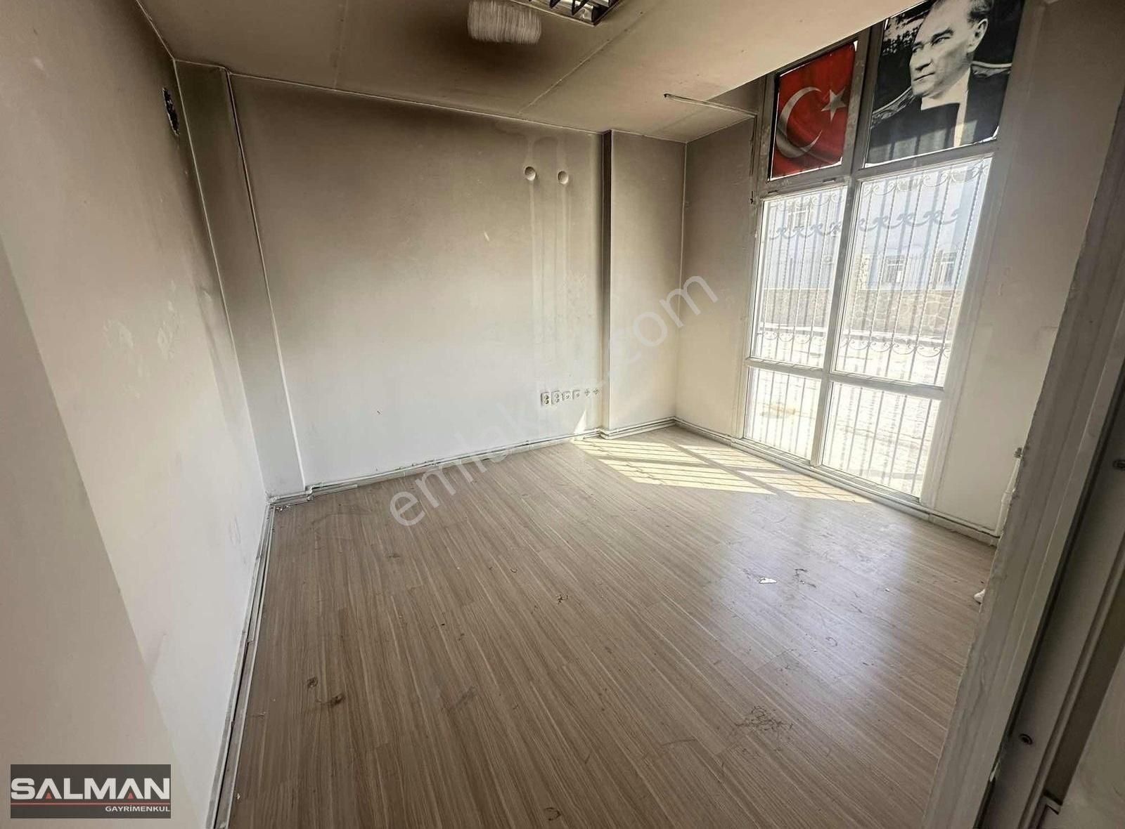 Salman'dan Yeni Girne Cadde Yakını Kiralık Köşe Dükkan - Görsel 19