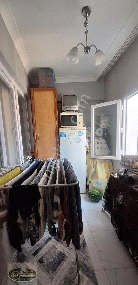 Hacıyusufta Valide Cami Karşısı Arakat 2+1masrafsız - Görsel 3