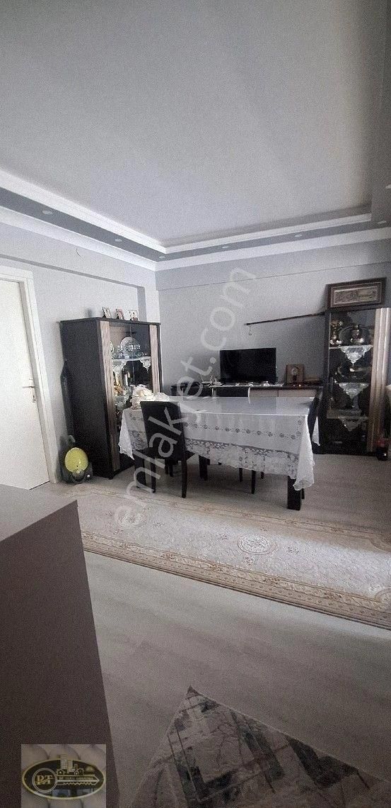 Hacıyusufta Valide Cami Karşısı Arakat 2+1masrafsız - Görsel 13