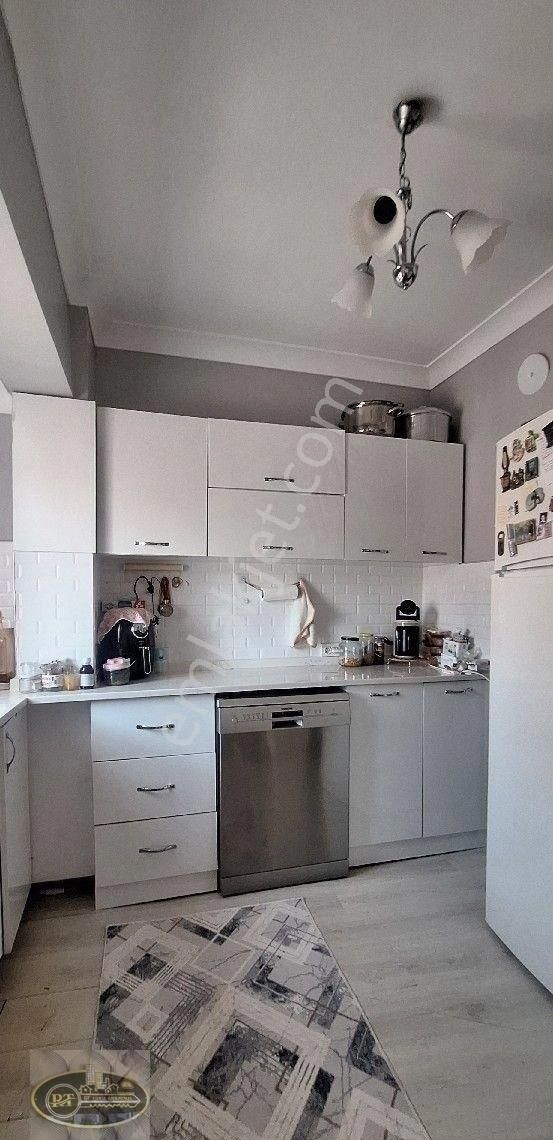 Hacıyusufta Valide Cami Karşısı Arakat 2+1masrafsız - Görsel 4
