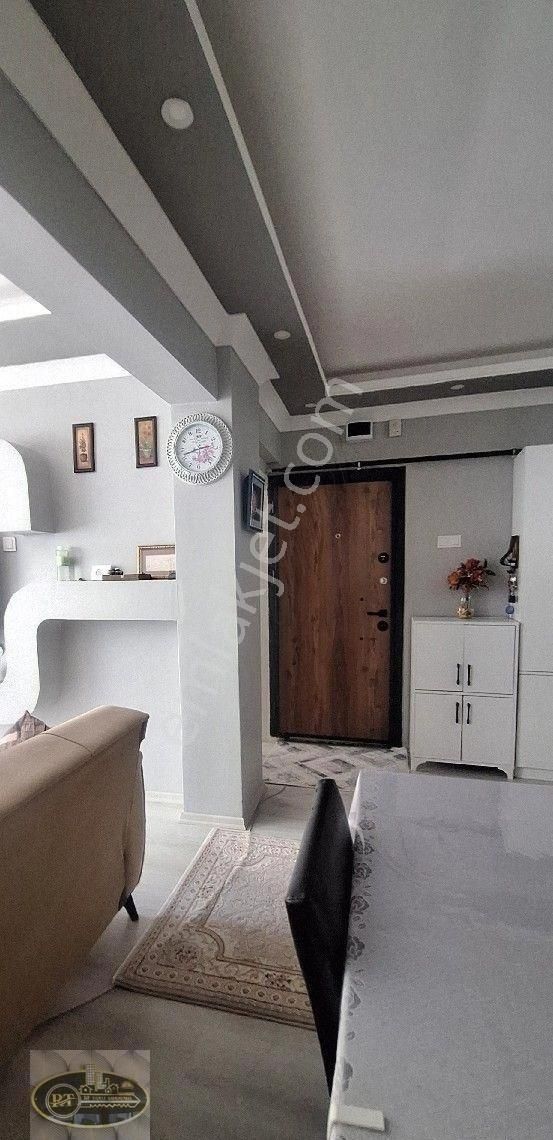 Hacıyusufta Valide Cami Karşısı Arakat 2+1masrafsız - Görsel 35