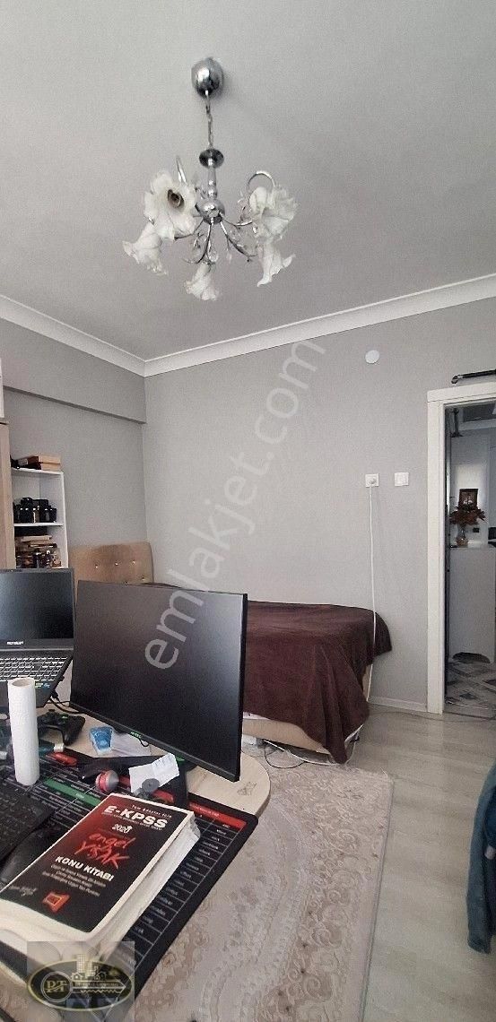 Hacıyusufta Valide Cami Karşısı Arakat 2+1masrafsız - Görsel 10