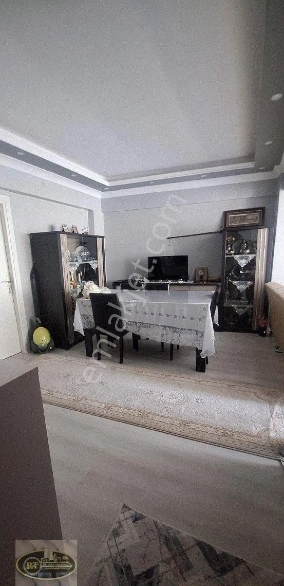 Hacıyusufta Valide Cami Karşısı Arakat 2+1masrafsız - Görsel 5
